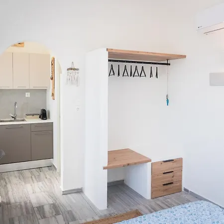 Navi A2 Brand New In ナウサ