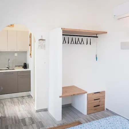 Navi A2 Brand New In Naoussa