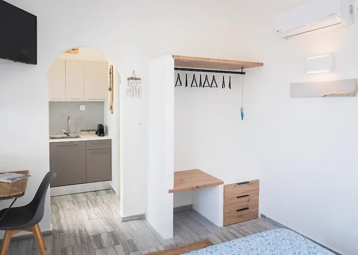 Navi A2 Brand New In Náoussa