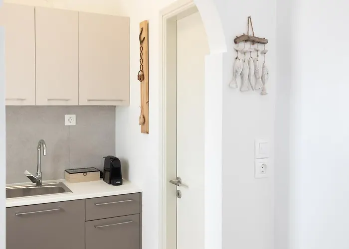 Navi A2 Brand New In * Naousa (Paros)